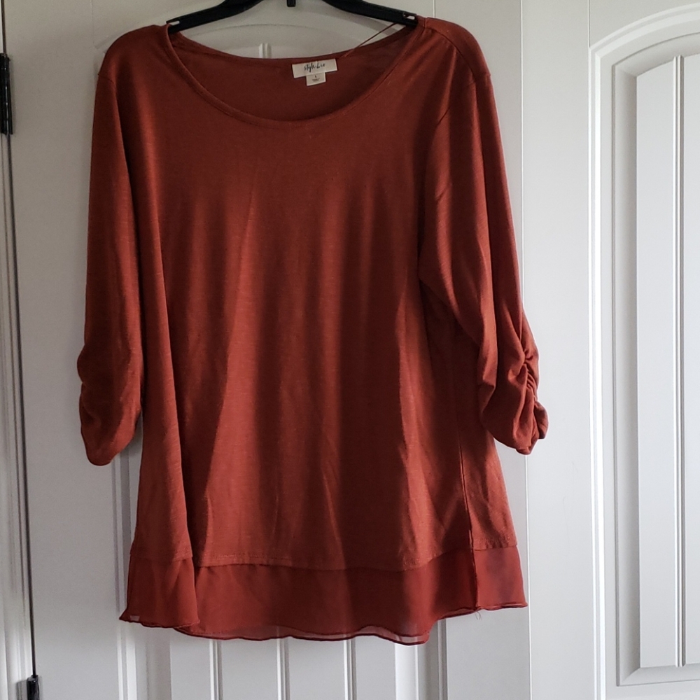 Ladies rust colored shirt